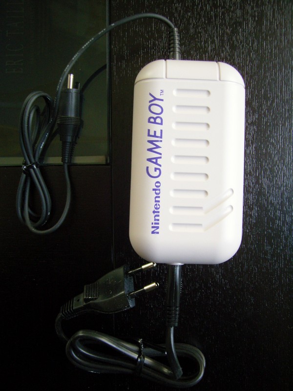 Bloc de pile rechargeable / Adaptateur CA Game Boy