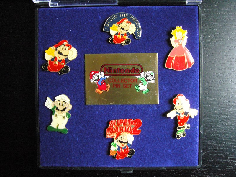 Nintendo Collector Pin Set